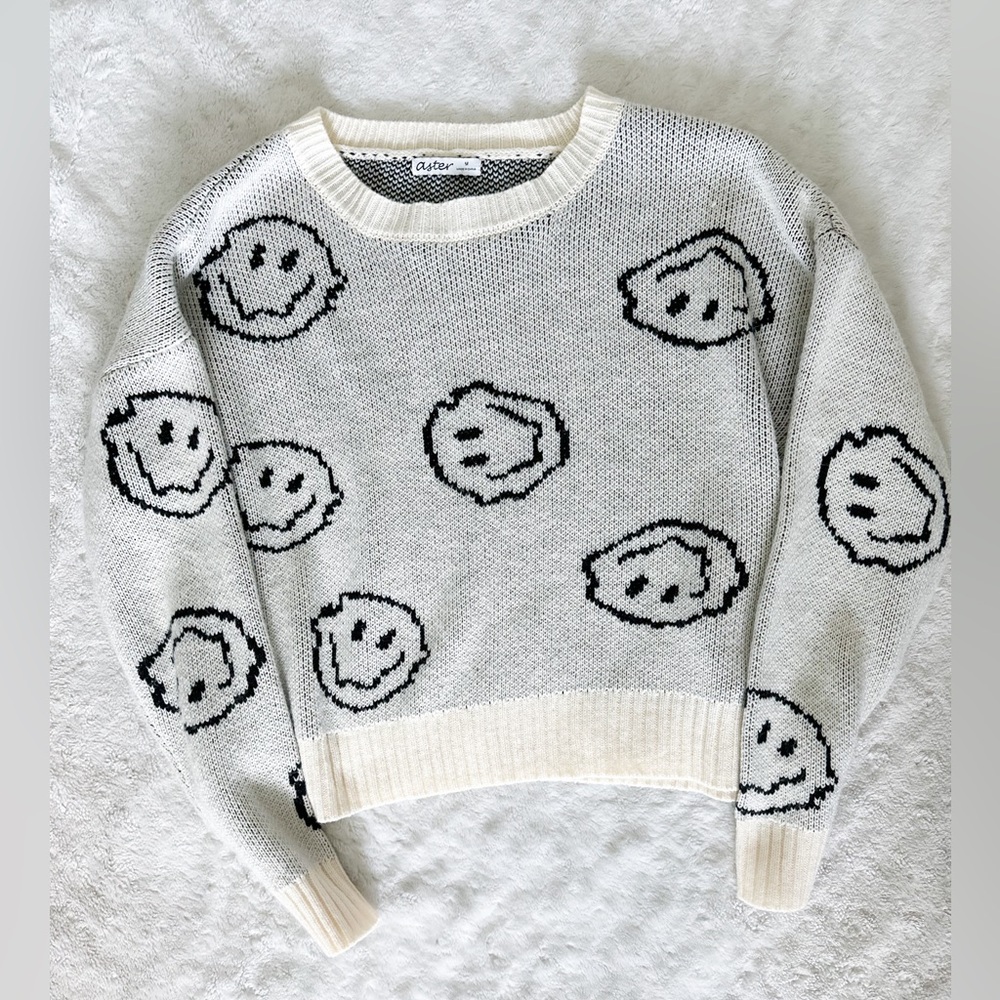 ASTER Smiley Face Cream Knit Sweater || NEVER WORN